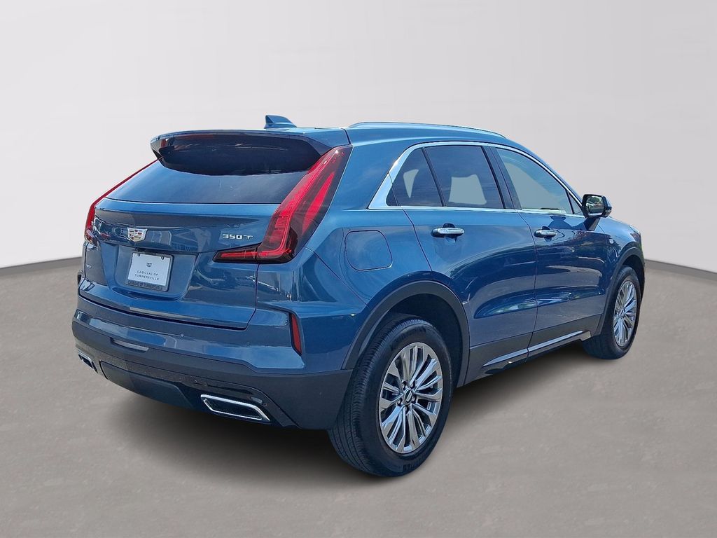 Thumbnail: 2025 Cadillac XT4 - 6
