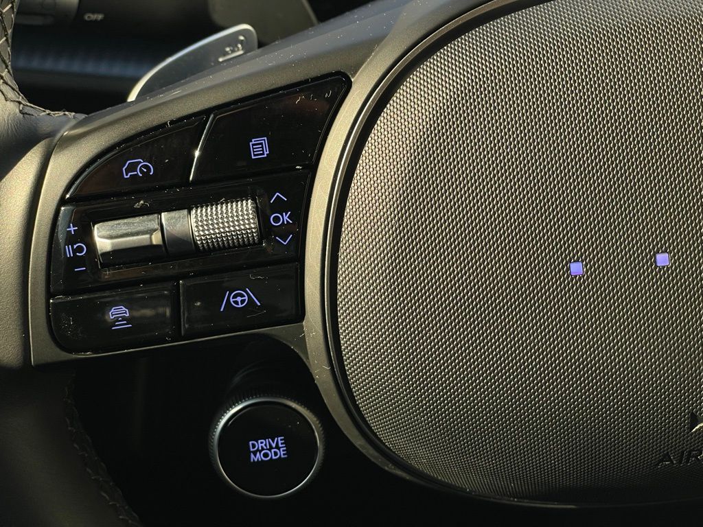 Thumbnail: 2023 Hyundai Ioniq 6 - 15