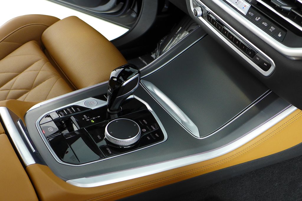 Thumbnail: 2023 BMW X5 - 15