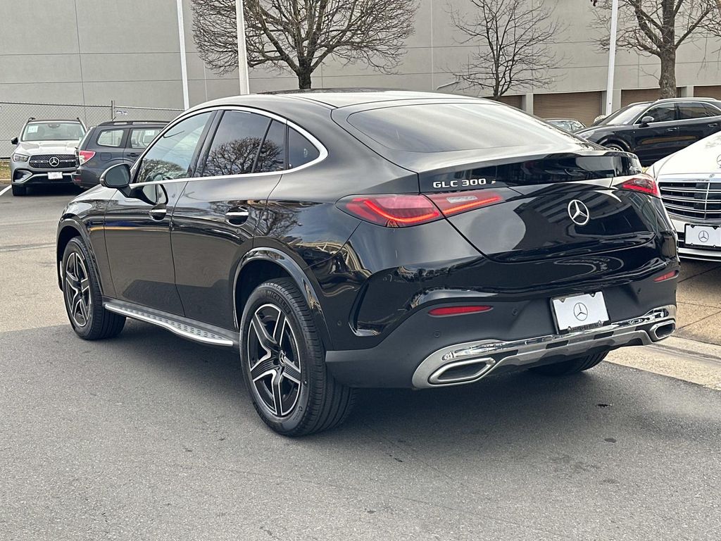 Thumbnail: 2024 Mercedes-Benz GLC - 13