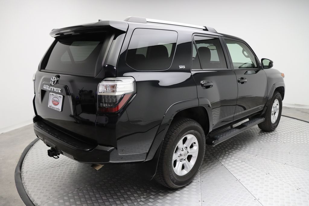 2023 Toyota 4Runner SR5 8