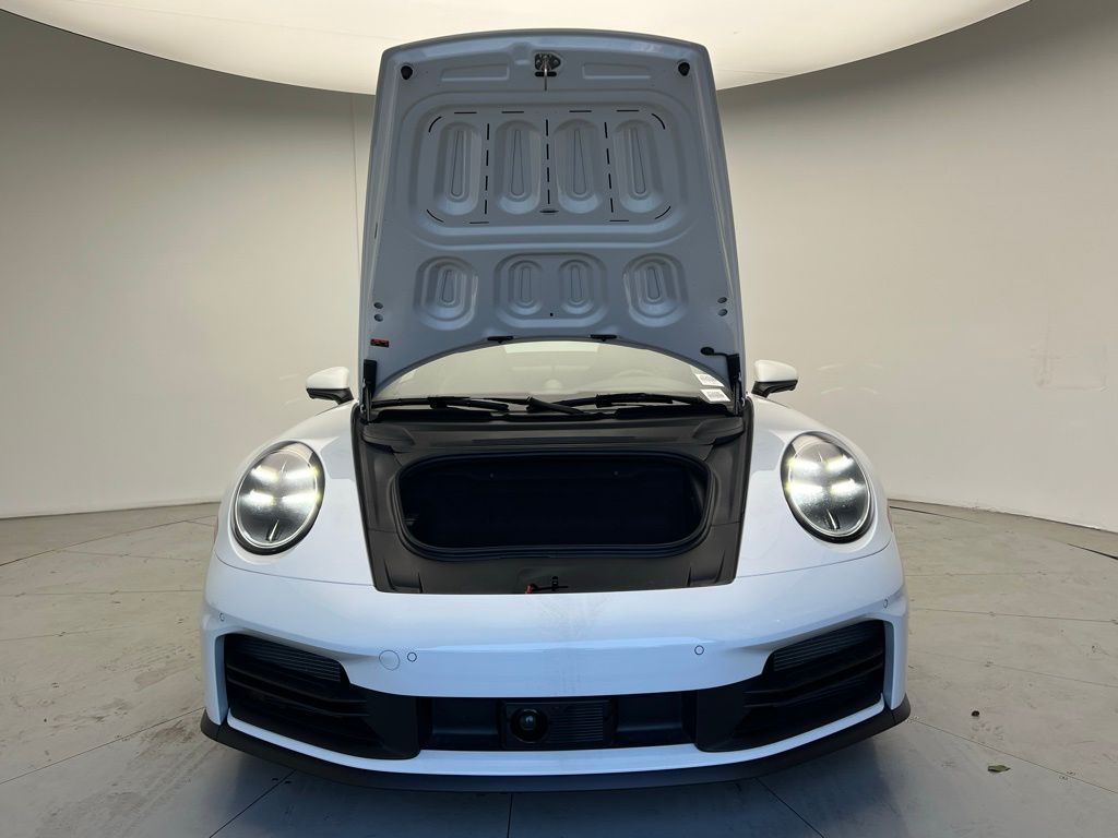 Thumbnail: 2025 Porsche 911 - 26