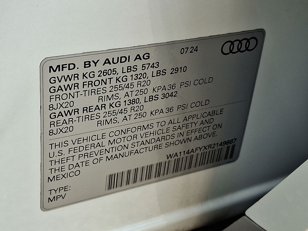 Thumbnail: 2024 Audi SQ5 - 29