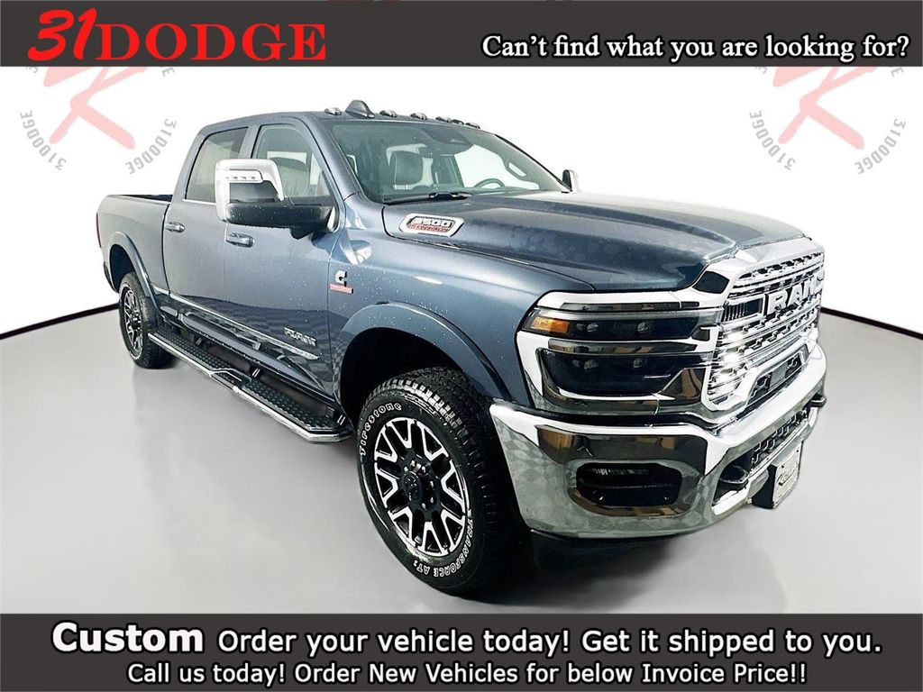 2025 RAM 3500 Limited Crew Cab 4WD