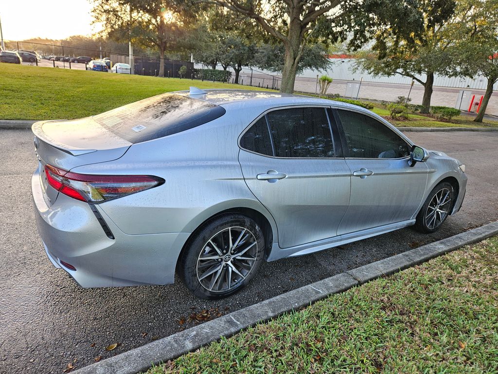 2024 Toyota Camry SE 6