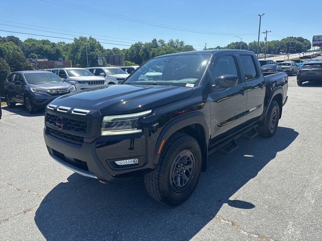 2025 Nissan Frontier PRO-4X Crew Cab 4X4's photo