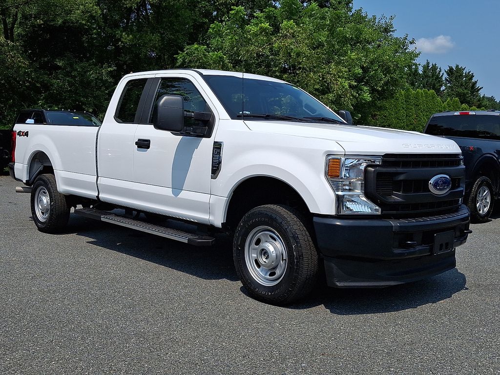  2022 Ford F-350 Super Duty XLT SuperCab 4WD   