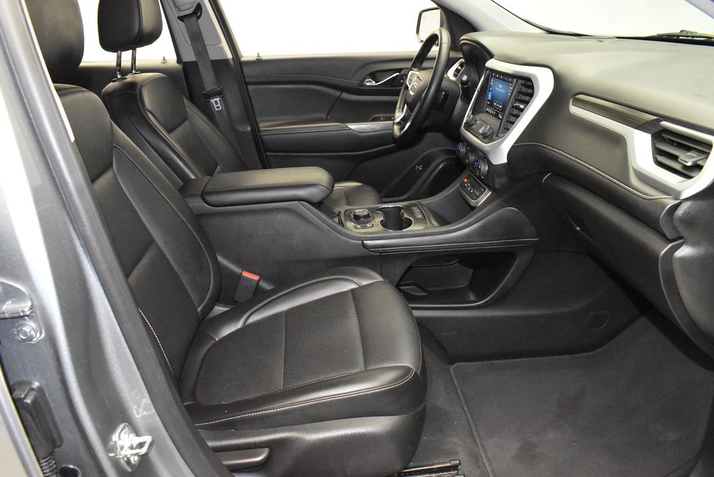 2023 GMC Acadia SLT 22