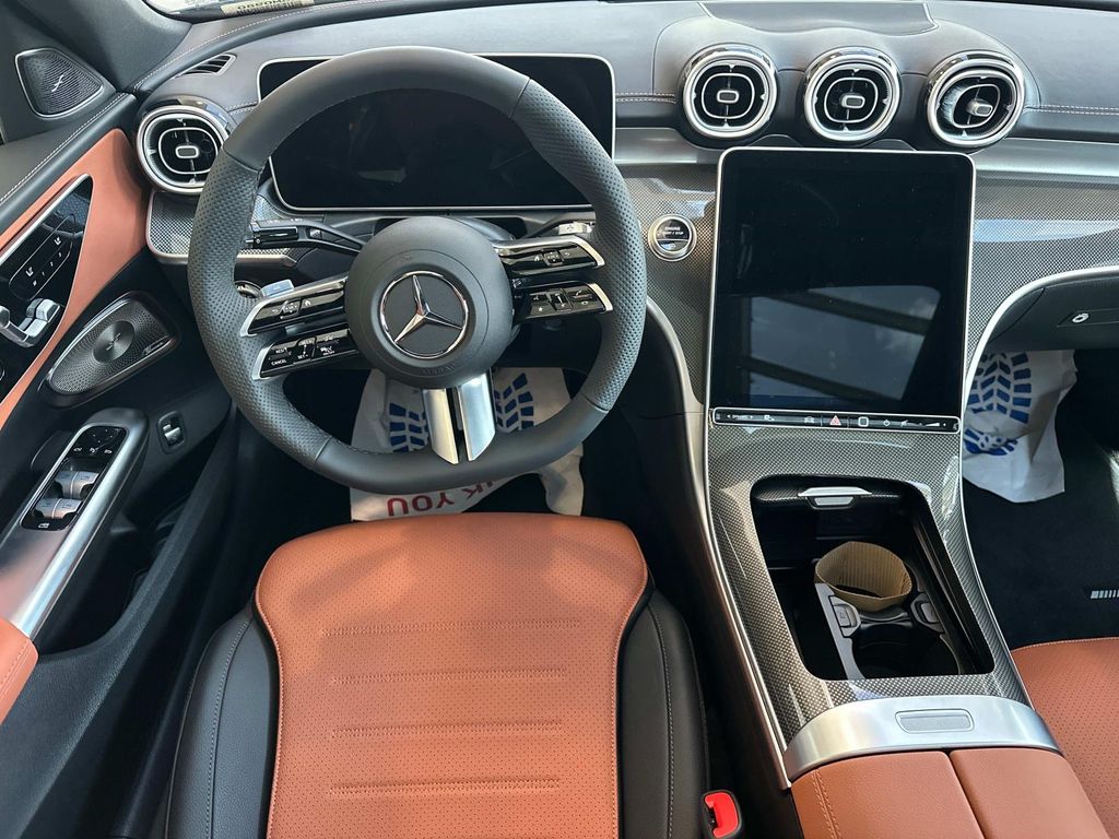Thumbnail: 2025 Mercedes-Benz C-Class - 8
