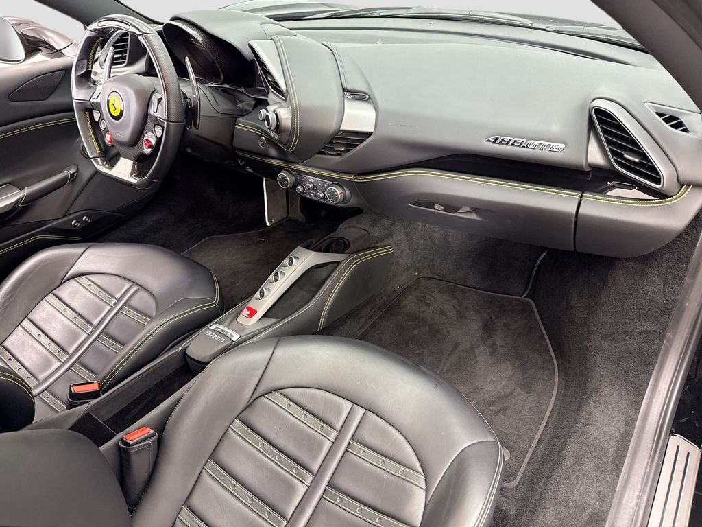 Thumbnail: 2018 Ferrari 488 - 17