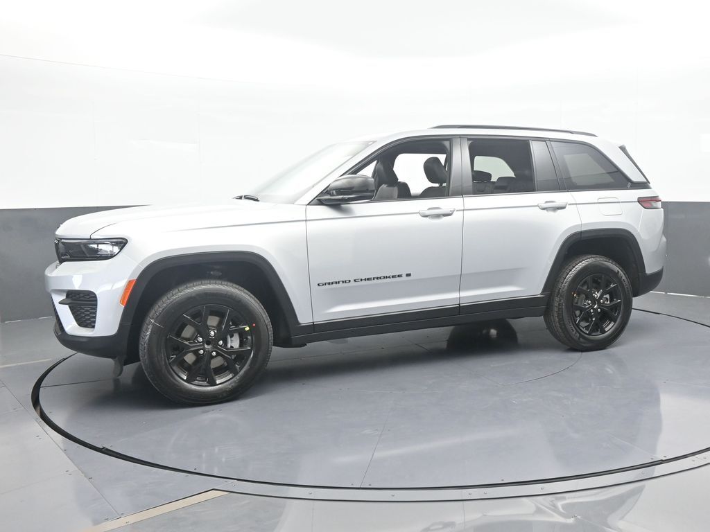 New 2025 Silver Zynith Jeep Altitude X image 2