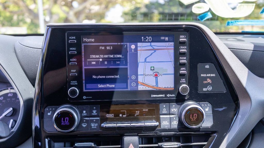 Used 2022 Toyota Highlander XLE 4D Sport Utility