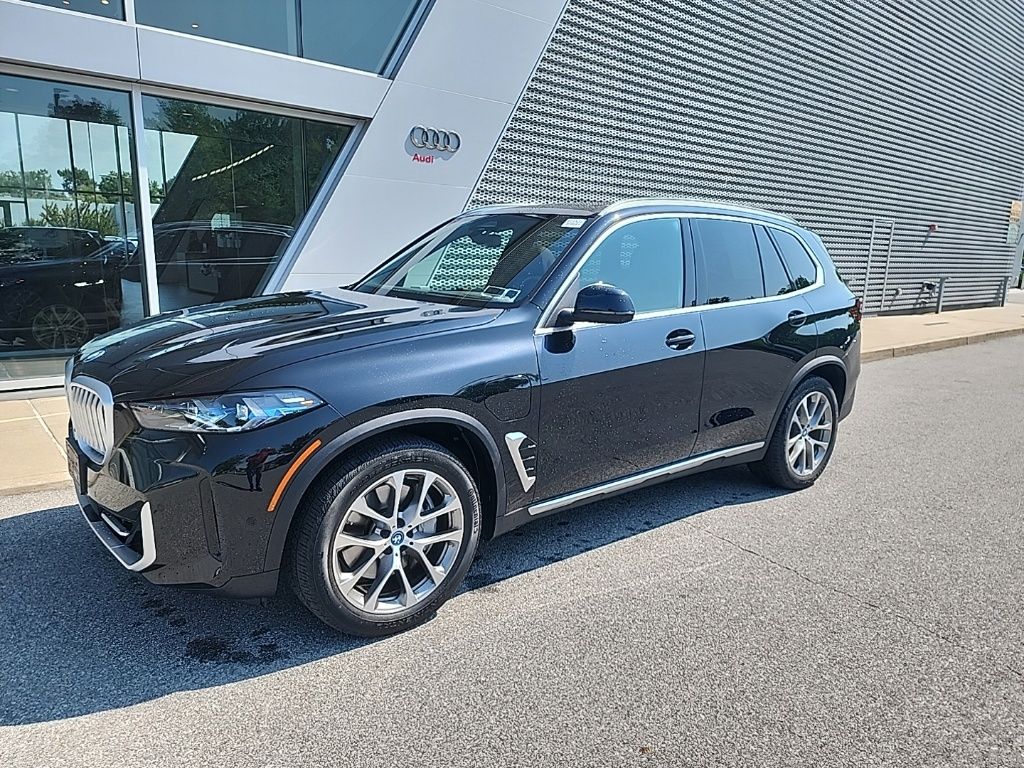 2025 BMW X5 xDrive50e AWD