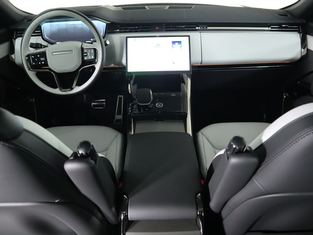 Thumbnail: 2025 Land Rover Range Rover Sport - 14