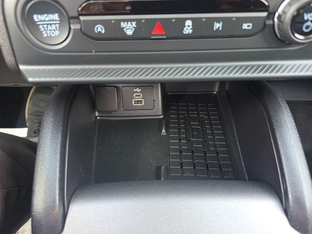 Certified Used 2025 Black Ford Outer Banks image 32