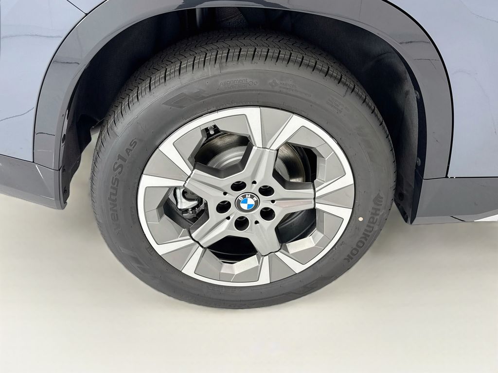 Thumbnail: 2027 BMW X1 - 32