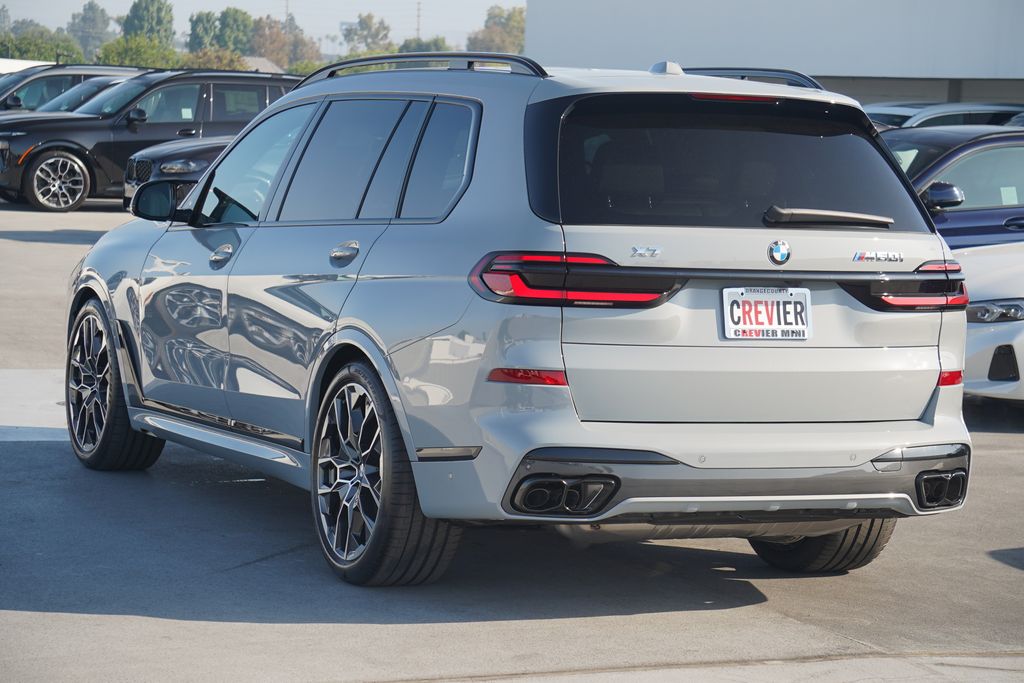 2025 BMW X7 M60i 7