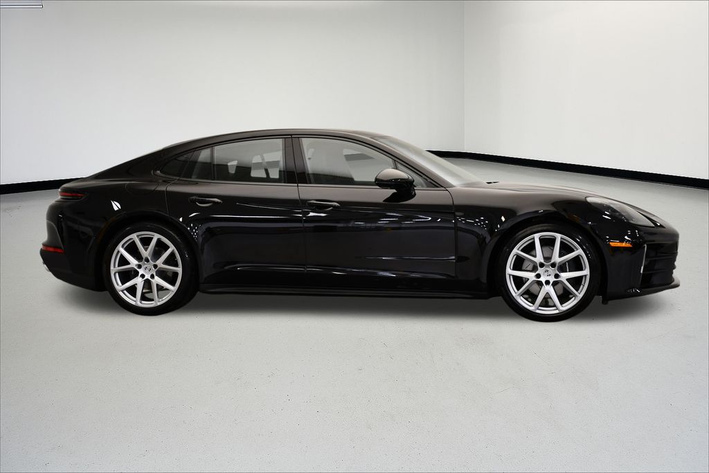 Thumbnail: 2026 Porsche Panamera - 8