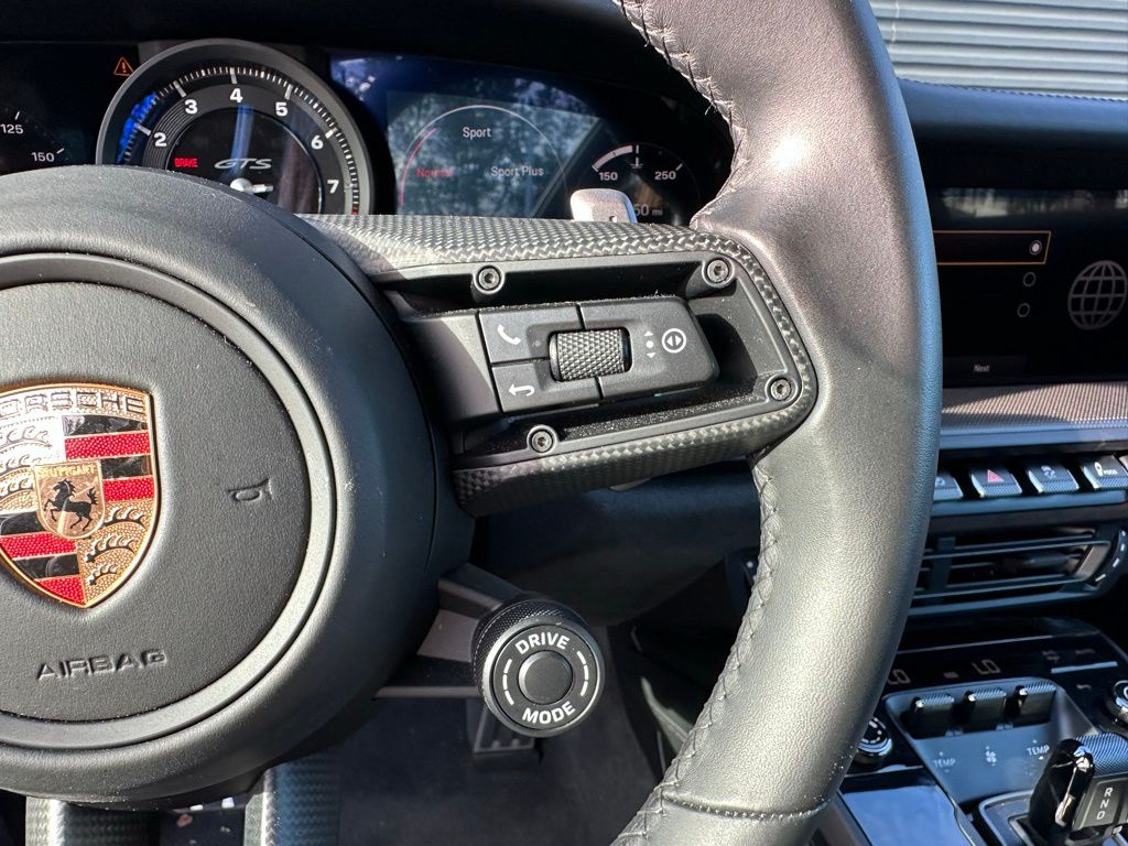 Thumbnail: 2024 Porsche 911 - 17