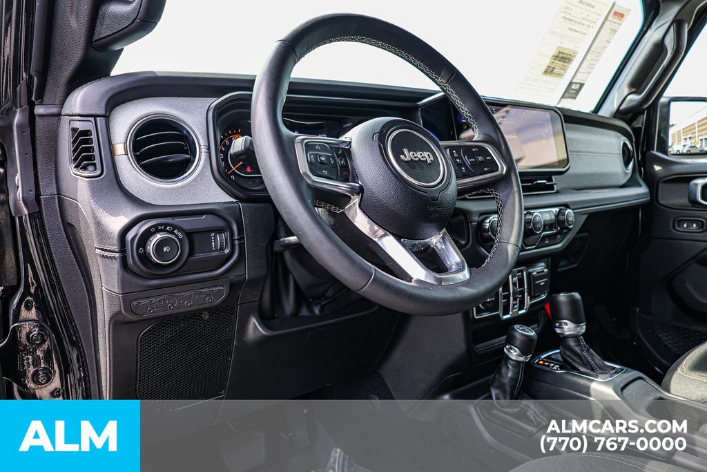Used 2025 Black Jeep Sahara / MT Certified image 27