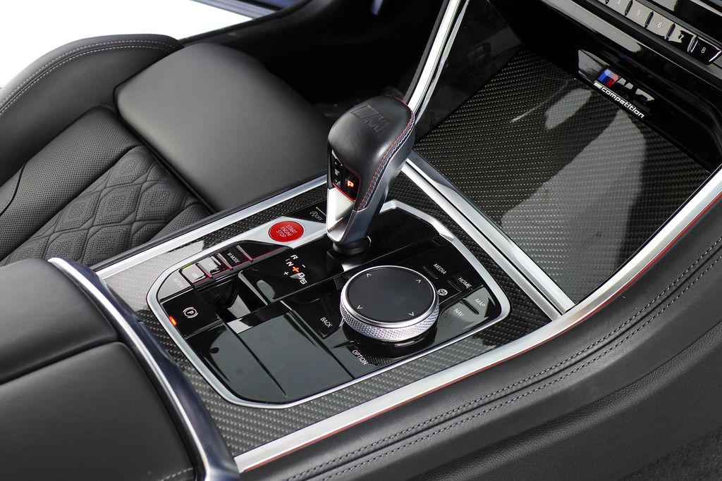 Thumbnail: 2023 BMW M8 - 17