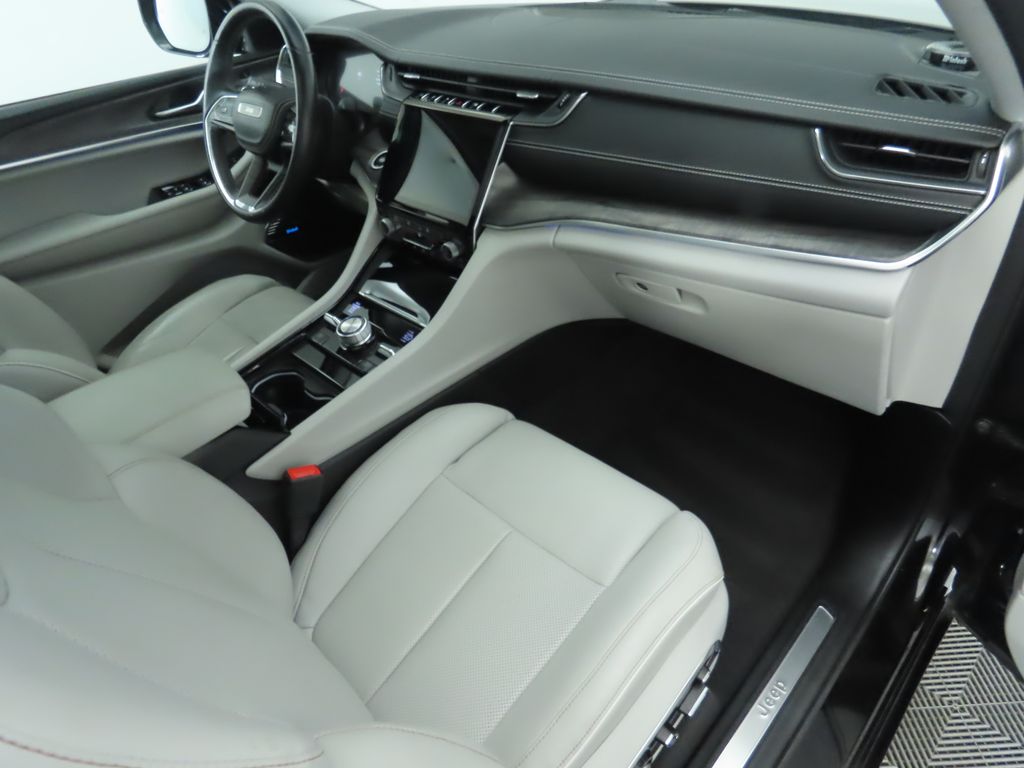 Thumbnail: 2021 Jeep Grand Cherokee L - 18