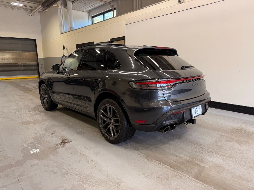 2023 Porsche Macan Base 3