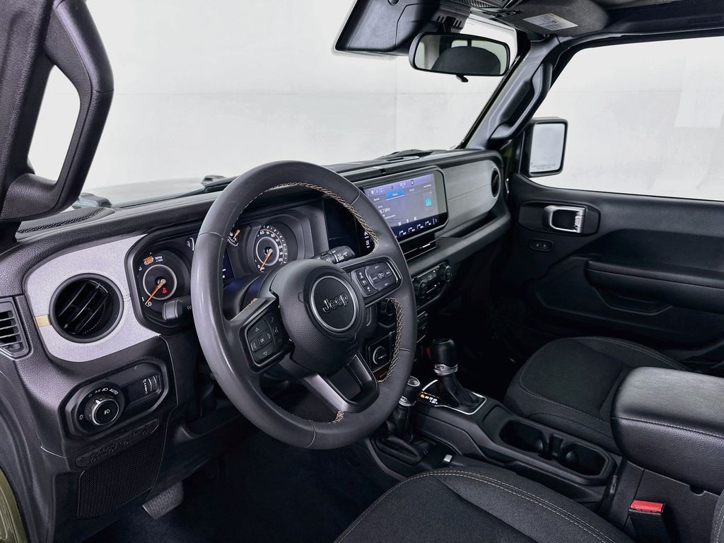 Thumbnail: 2024 Jeep Wrangler - 9