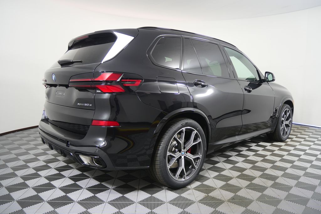 Thumbnail: 2026 BMW X5 - 3