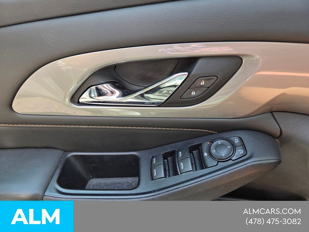 Used 2020 Silver Chevrolet LT image 30