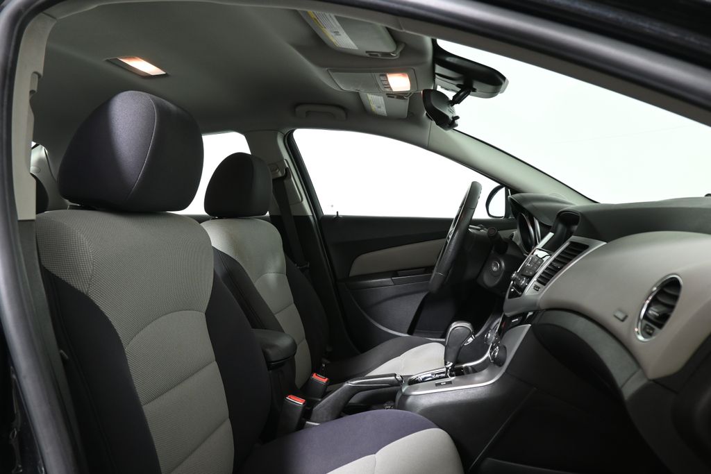 Thumbnail: 2014 Chevrolet Cruze - 24