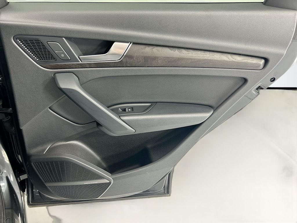 Thumbnail: 2018 Audi Q5 - 26