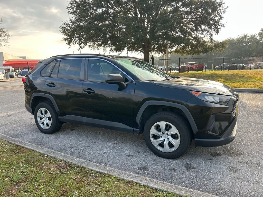 Thumbnail: 2019 Toyota RAV4 - 7