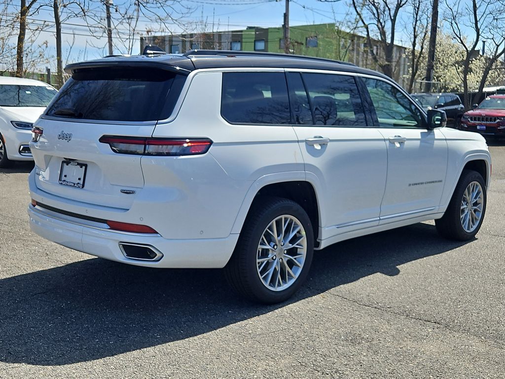 2025 Jeep Grand Cherokee L Summit photo