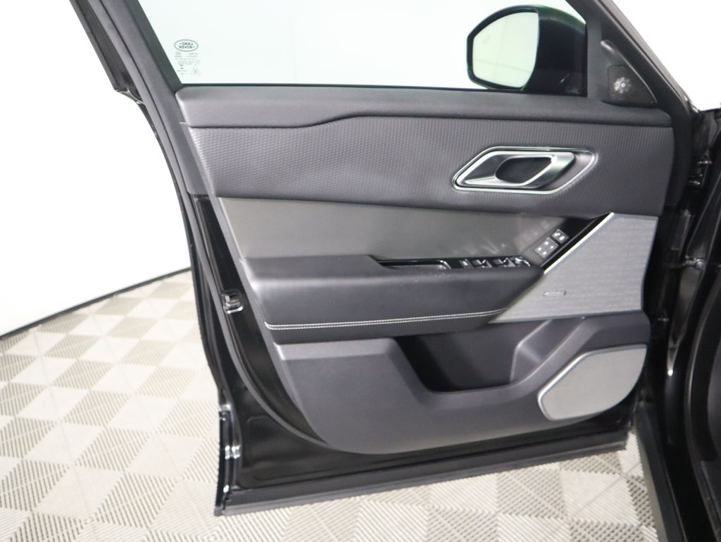 Thumbnail: 2020 Land Rover Range Rover Velar - 24