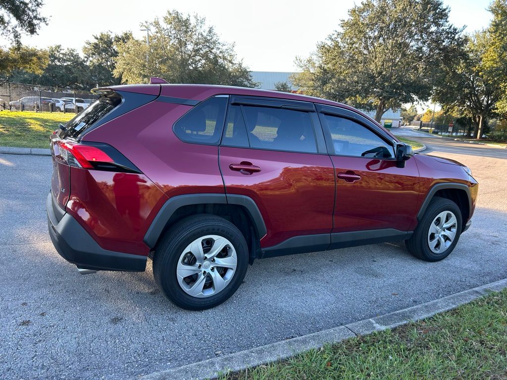 Thumbnail: 2022 Toyota RAV4 - 5