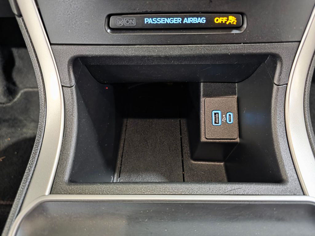 2024 Ford Edge SE