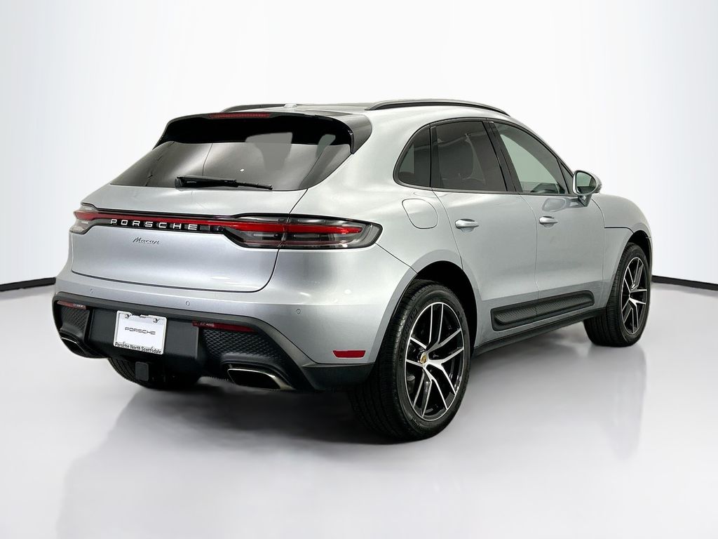 Thumbnail: 2026 Porsche Macan - 7