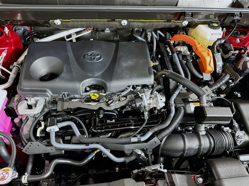 Thumbnail: 2025 Toyota RAV4 - 31