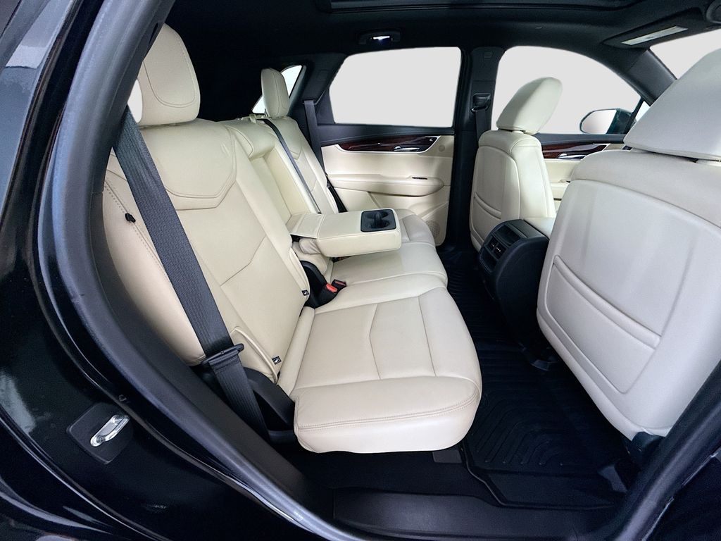 Thumbnail: 2019 Cadillac XT5 - 23