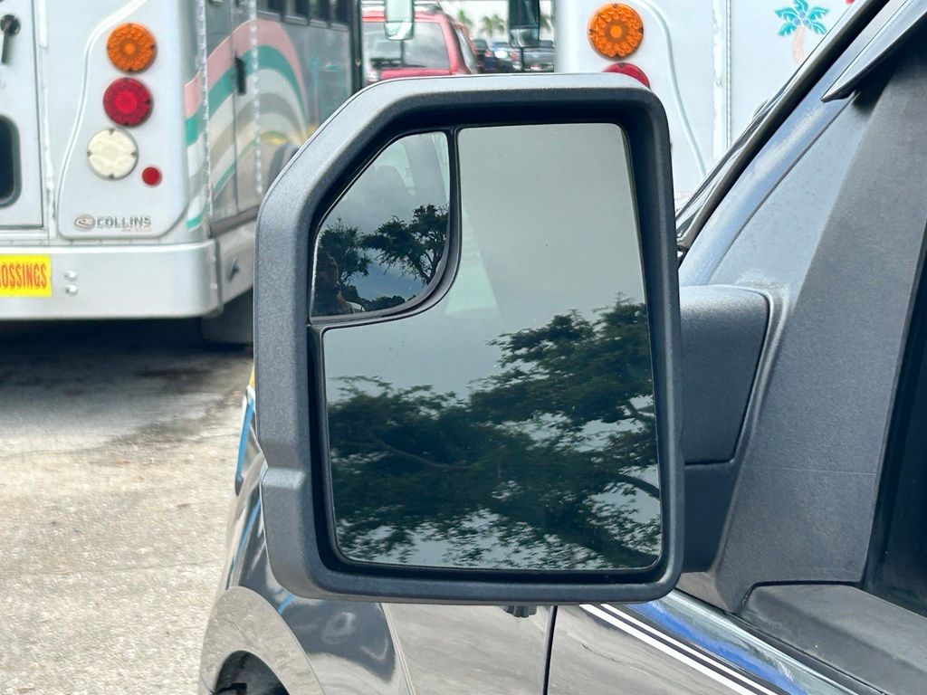 Used 2018 Gray Ford XLT image 18