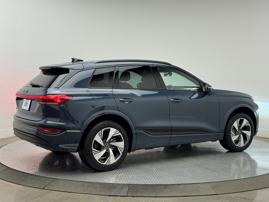 2025 Audi e-tron Premium 11