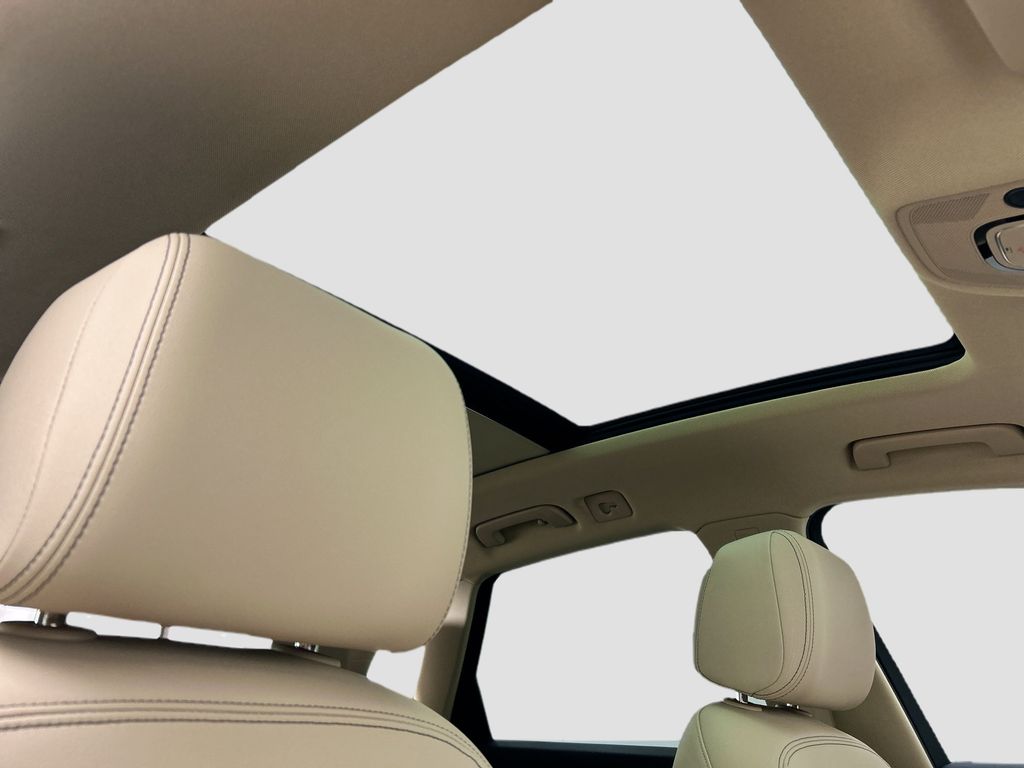 Thumbnail: 2023 Audi Q5 - 16