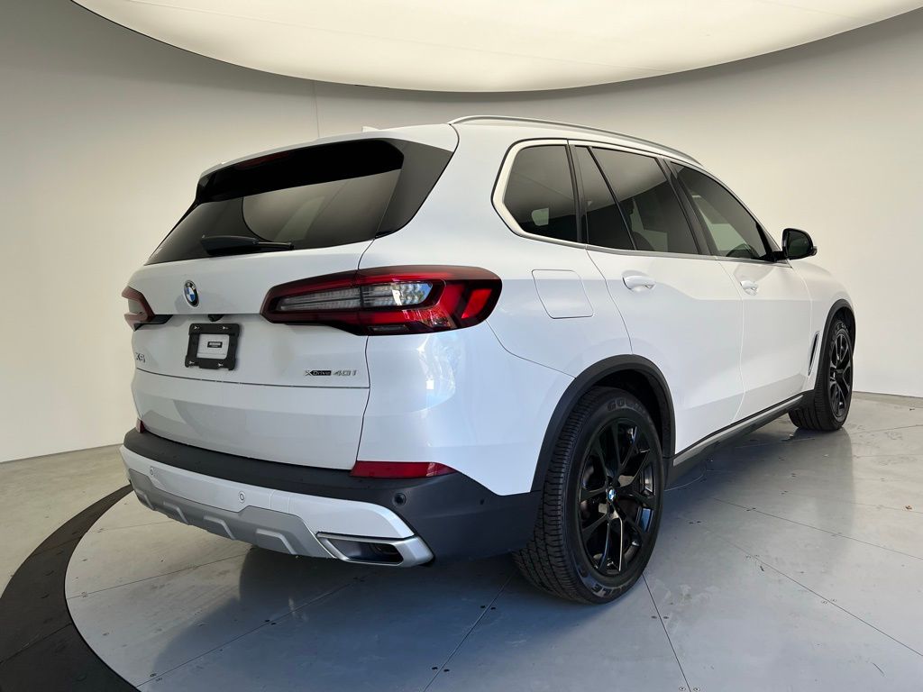 Thumbnail: 2022 BMW X5 - 3