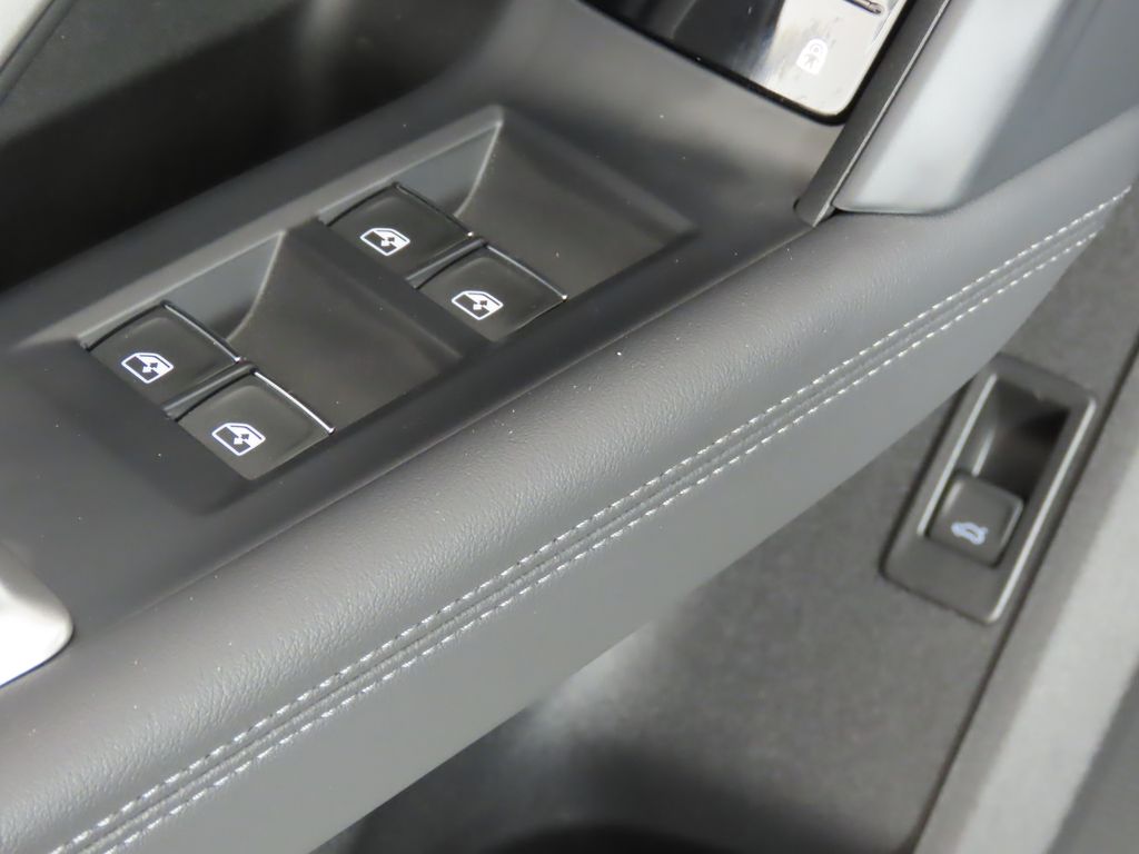 Thumbnail: 2025 Audi Q5 - 28