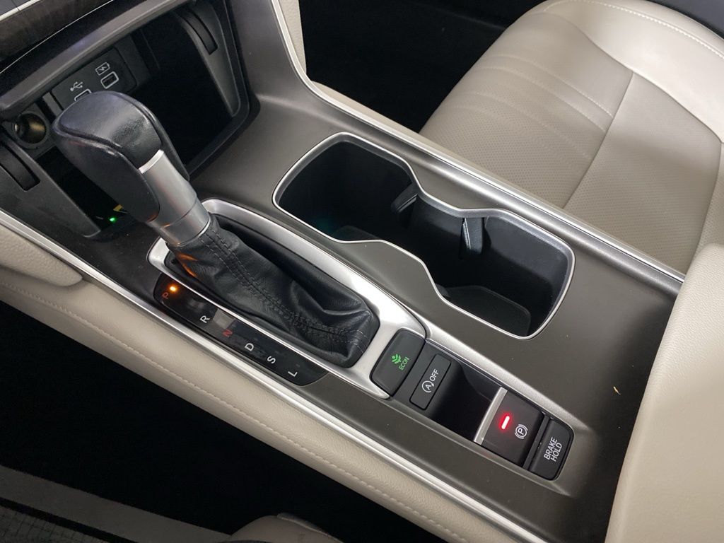 Used 2021 Red Honda EX-L image 22