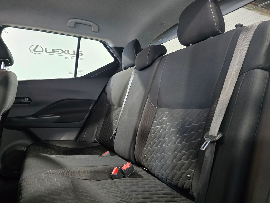 Thumbnail: 2021 Nissan Kicks - 27