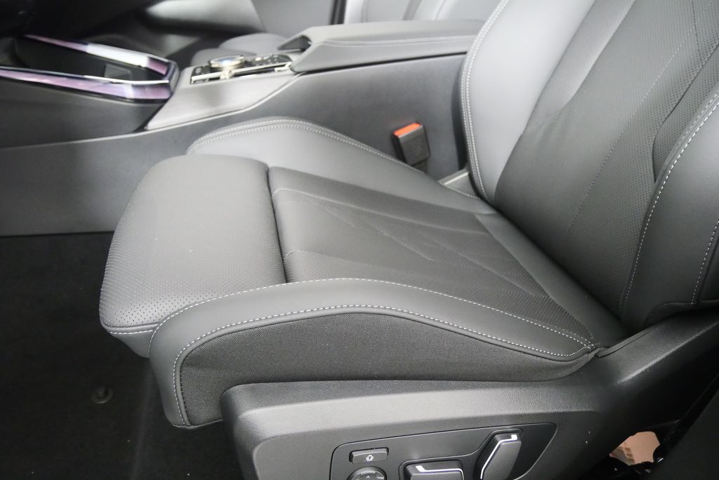 Thumbnail: 2025 BMW X3 - 9