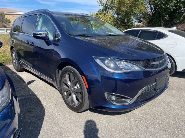 Thumbnail: 2017 Chrysler Pacifica - 2