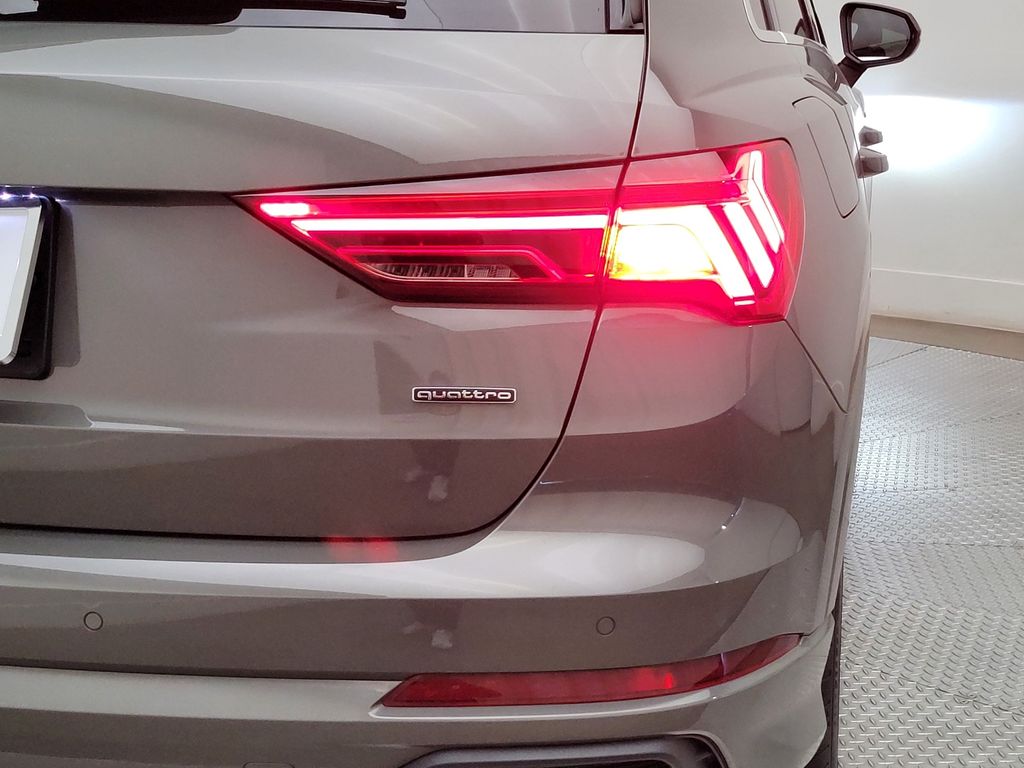 Thumbnail: 2023 Audi Q3 - 8